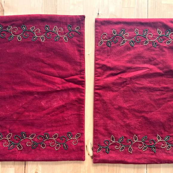 Red Velvet Christmas Placemats w/ Sequin Border, Set of 2, Holiday - Picture 2 of 6